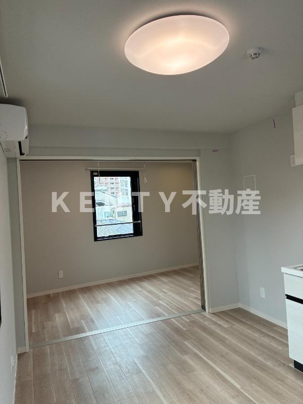 OAK VILLA Shinagawa Residenceの居間写真