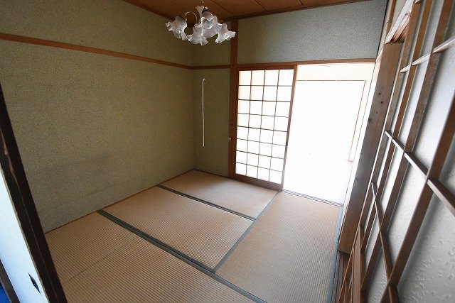居室・リビング　落ち着いた雰囲気のお部屋です♪