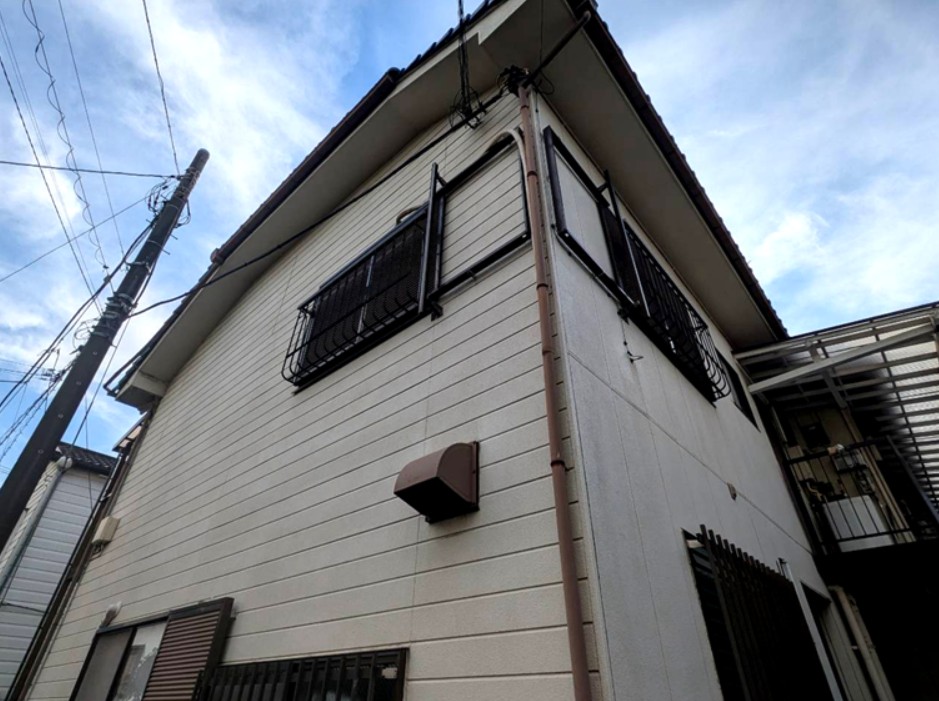 ＪＲ京浜東北線 川崎駅 バス乗車時間：7分 最寄りバス停で下車 徒歩1分 築42年