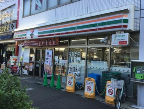 コンビニ　セブンイレブン 練馬駅北口店（コンビニ）まで384m