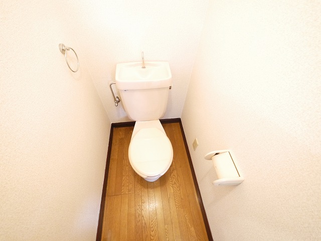 トイレ　落ち着いたトイレです