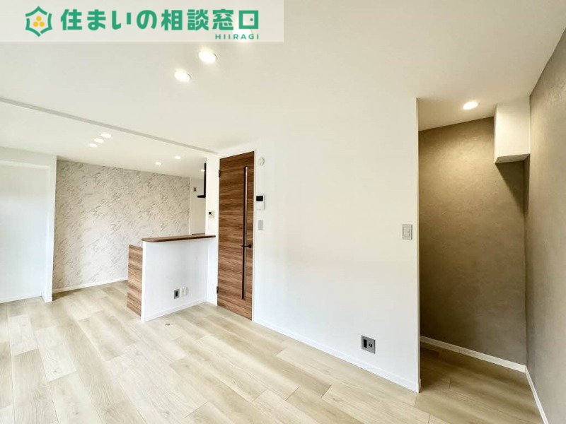 名鉄名古屋本線 矢作橋駅 徒歩8分 2階建 築38年の居間写真