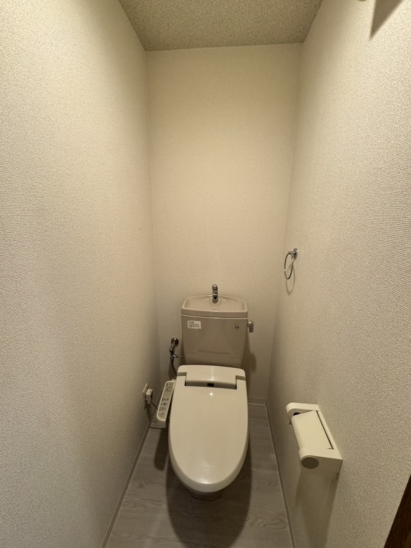 フローレ西田辺のトイレ写真