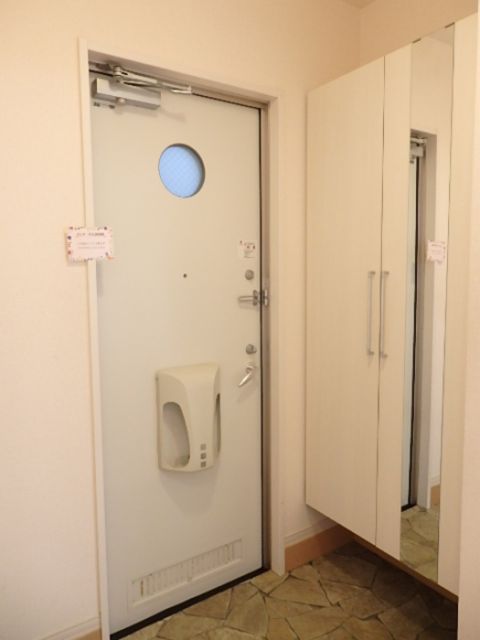 ファミリーメイト矢田B棟の玄関写真