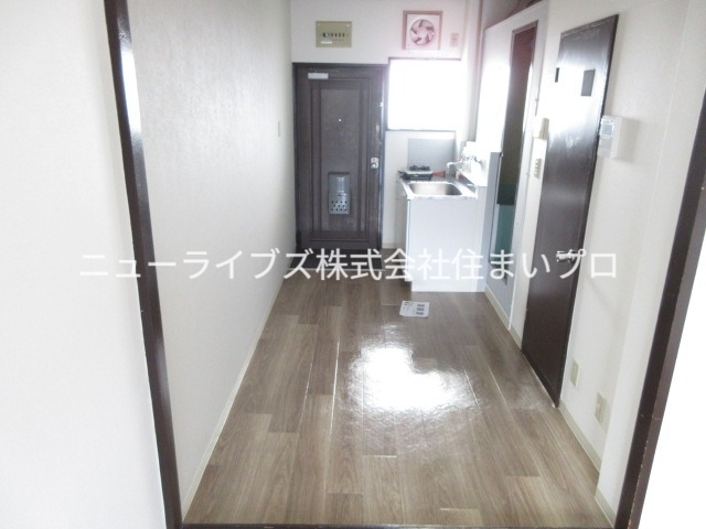 京阪本線 萱島駅 徒歩5分 3階建 築44年の居間写真