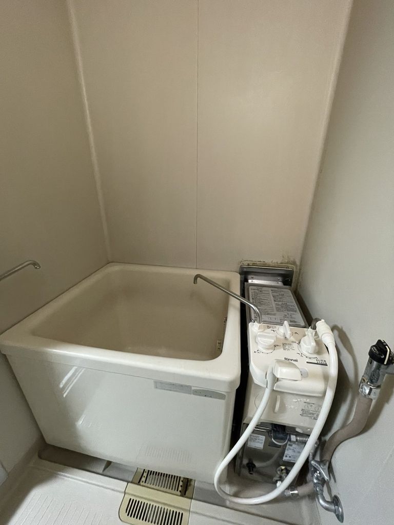 ＪＲ総武線 高円寺駅 徒歩10分 2階建 築43年の風呂写真