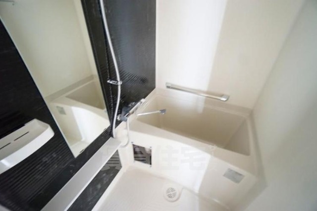 LIME RESIDENCE HIKIFUNEの風呂写真