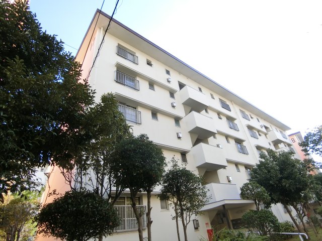 鶴山台第二住宅17号棟
