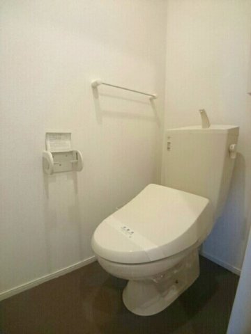 トイレ　落ち着いたトイレです