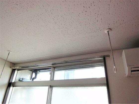 その他設備　室内物干し