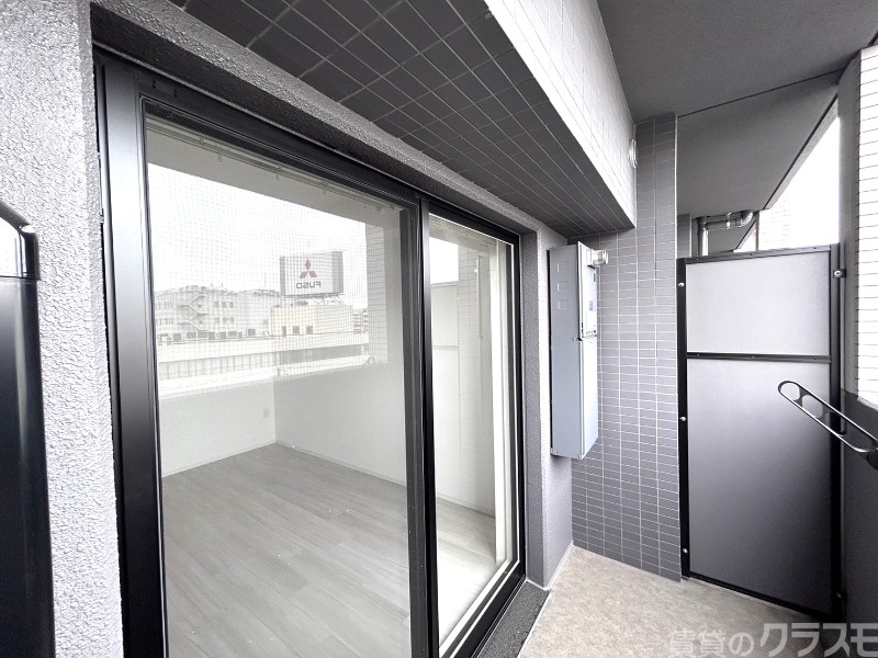 バルコニー　洗濯物は外欲し派ですか？