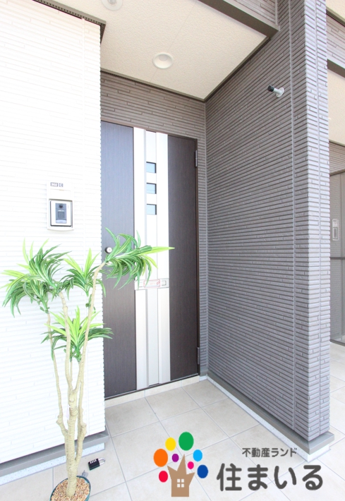 エントランス　※写真は同型タイプとなります