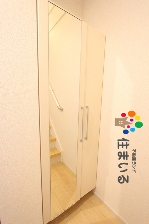 玄関　※写真は同型タイプとなります