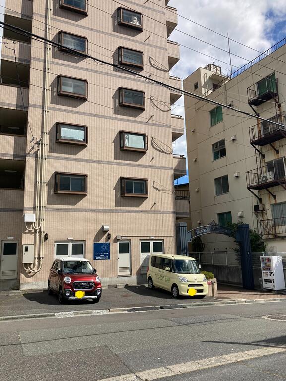 センチュリー鳥屋部の建物外観