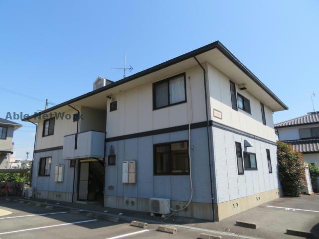 【大村市諏訪のアパートの建物外観】