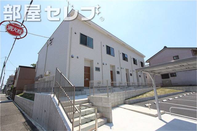 Plussum Court前田町の建物外観