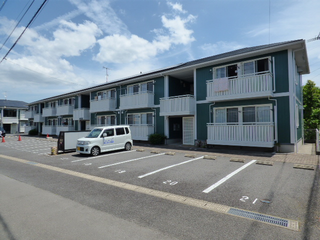 ルピナ竹松本町Bの建物外観