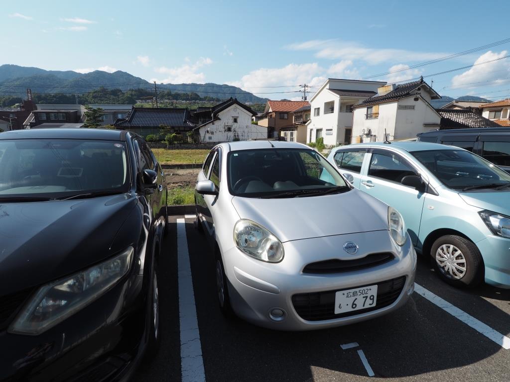 【広島市佐伯区八幡のマンションの駐車場】