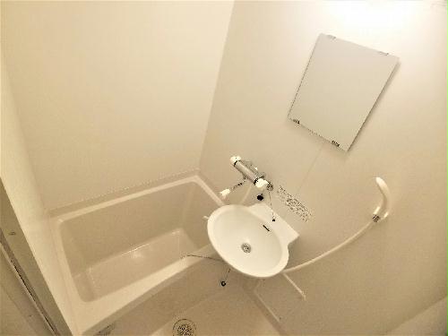 バス・シャワールーム　設備・仕様は号室により異なる為、現況を優先致します。