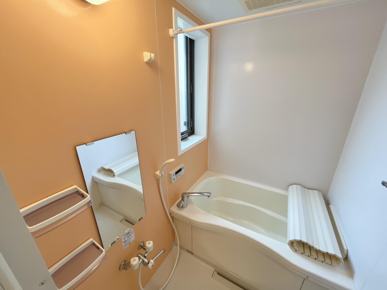 バス・シャワールーム　バスルーム・追炊き・浴室乾燥完備