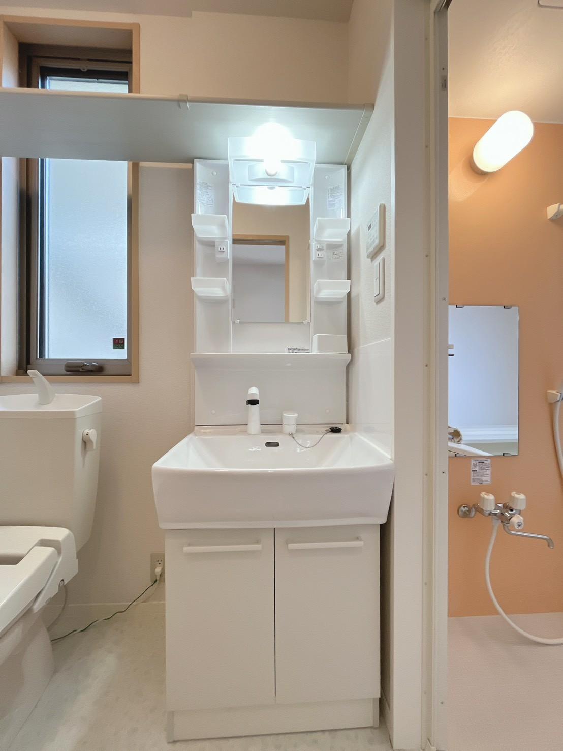 洗面設備　シャンプードレッサー・脱衣スペース