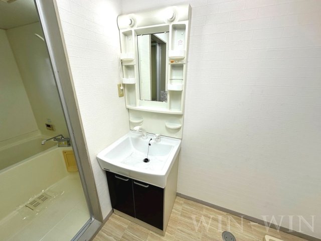 洗面設備　イメージ（同建物内別部屋の写真です）