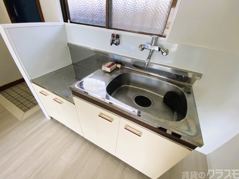 キッチン　シンクも広いタイプのキッチンです