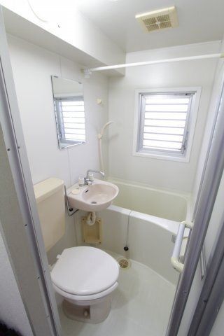 バス・シャワールーム　バス