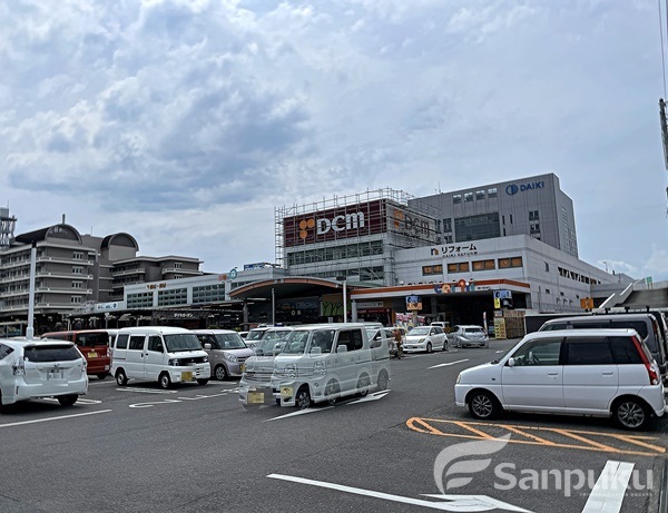 ホームセンター　ＤＣＭダイキ　美沢店（ホームセンター）まで325m