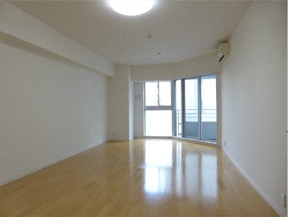 居室・リビング　内観1