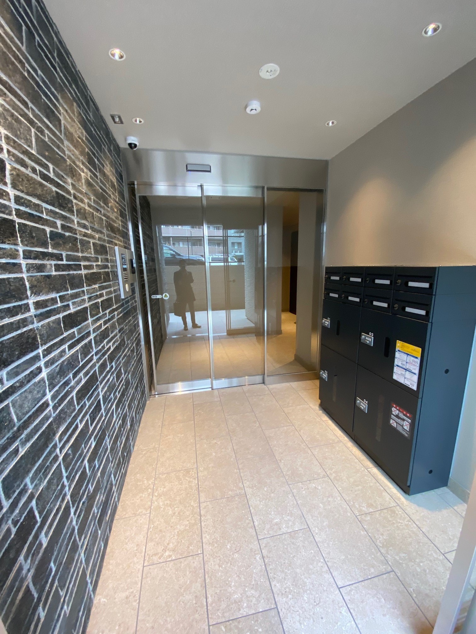 セキュリティ　エントランスはオートロックとなります。