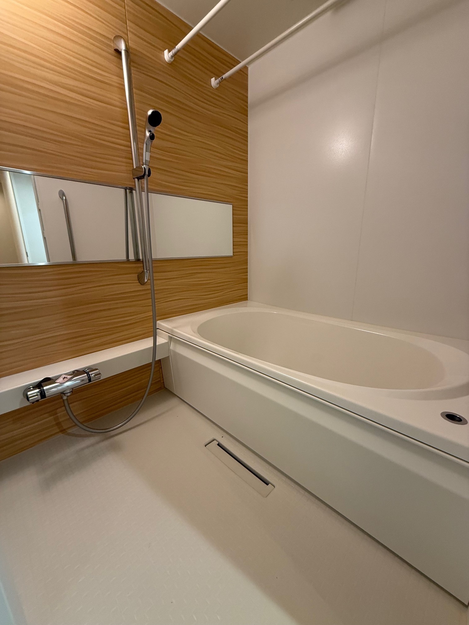 バス・シャワールーム　追い焚き、浴室乾燥機、ユニットバス1418