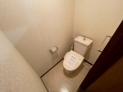 トイレ　トイレ
