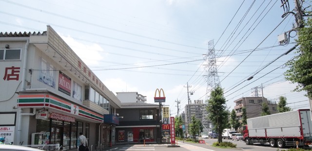 飲食店　マクドナルド川崎街道稲城店（飲食店）まで750m