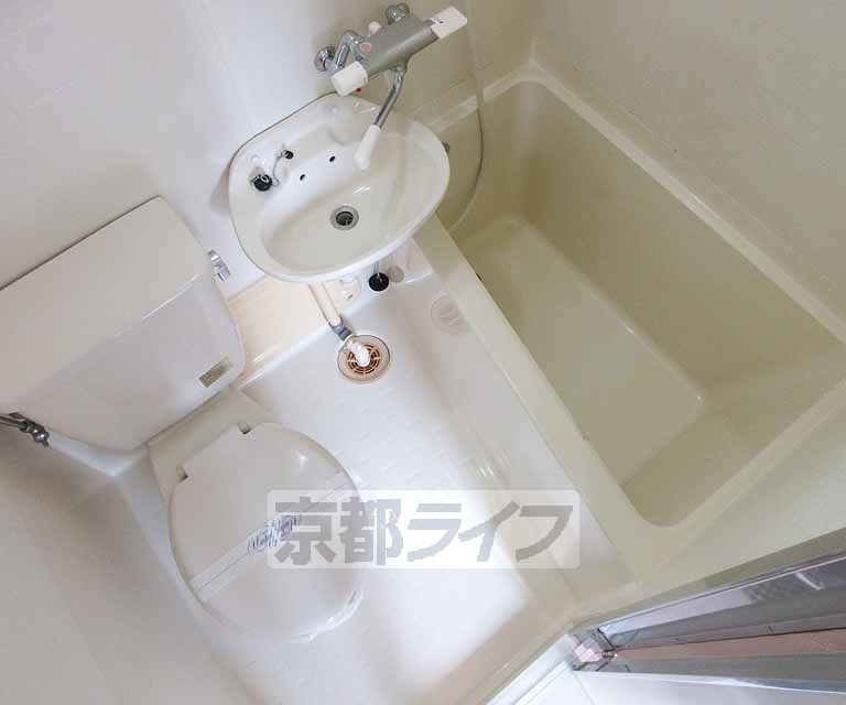 バス・シャワールーム　お風呂、洗面台、トイレの３点セット・