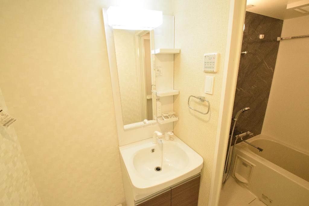 洗面設備　洗髪洗面化粧台