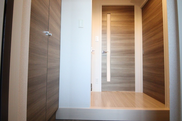 玄関　※別室の参考写真の為、現況優先です。