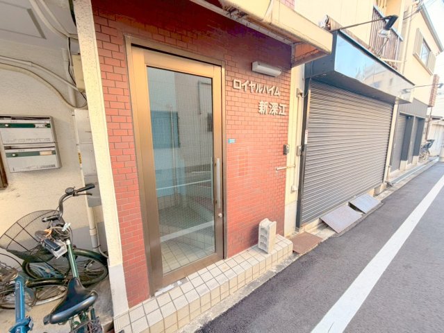 エントランス　綺麗なエントランスです。