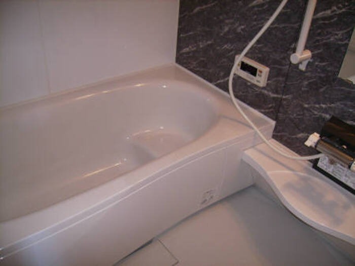 バス・シャワールーム　追い焚き・浴室乾燥付きです。