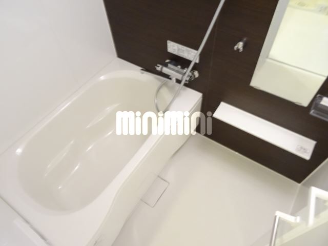 バス・シャワールーム　別号室の参考写真