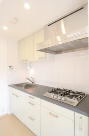 キッチン　※別部屋参考写真となります