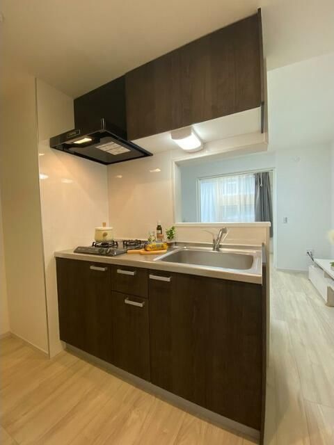 キッチン　コンパクトなキッチンで掃除もラクラク