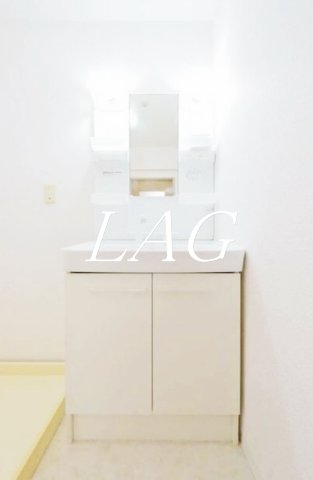 洗面設備　独立洗面台です。