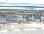 コンビニ　ファミリーマート 平潟店（コンビニ）まで302m