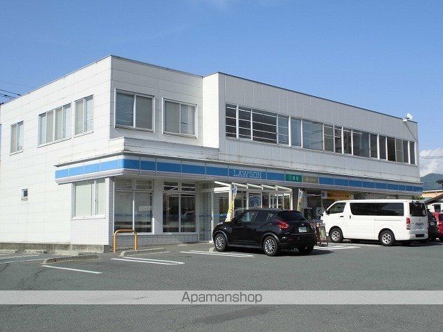 コンビニ　ローソン（コンビニ）まで700m