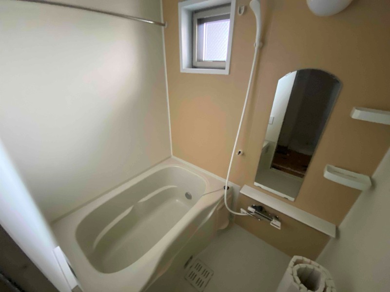 バス・シャワールーム　同物件別部屋写真