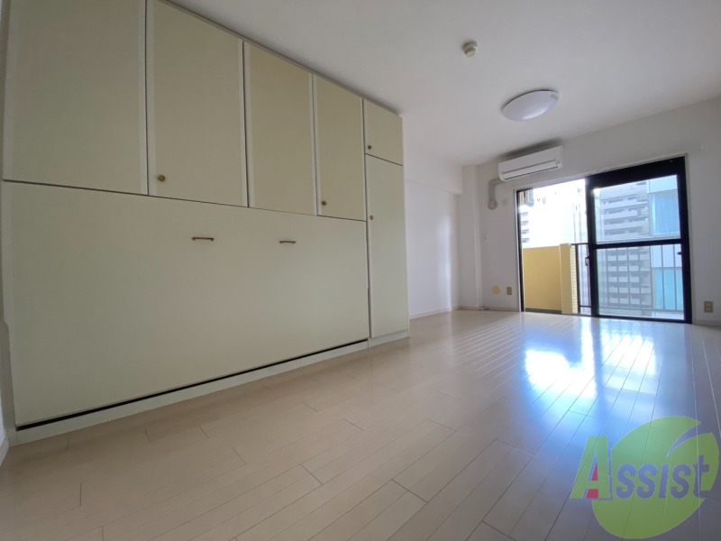 居室・リビング　リビングは１０．０帖の広々としたお部屋になってます！