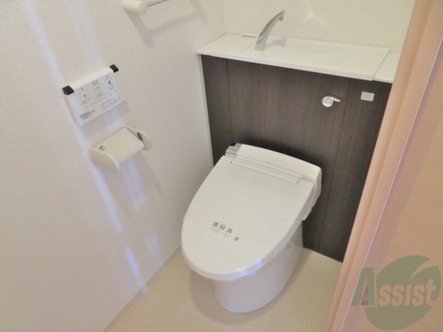 トイレ　トイレは、嬉しいウォシュレット付きです。