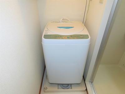 その他設備　洗濯機も付いています