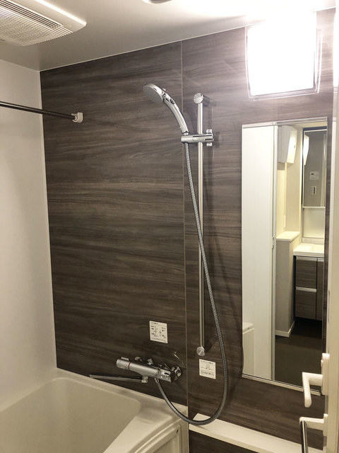 バス・シャワールーム　※写真は同タイプ住戸です。